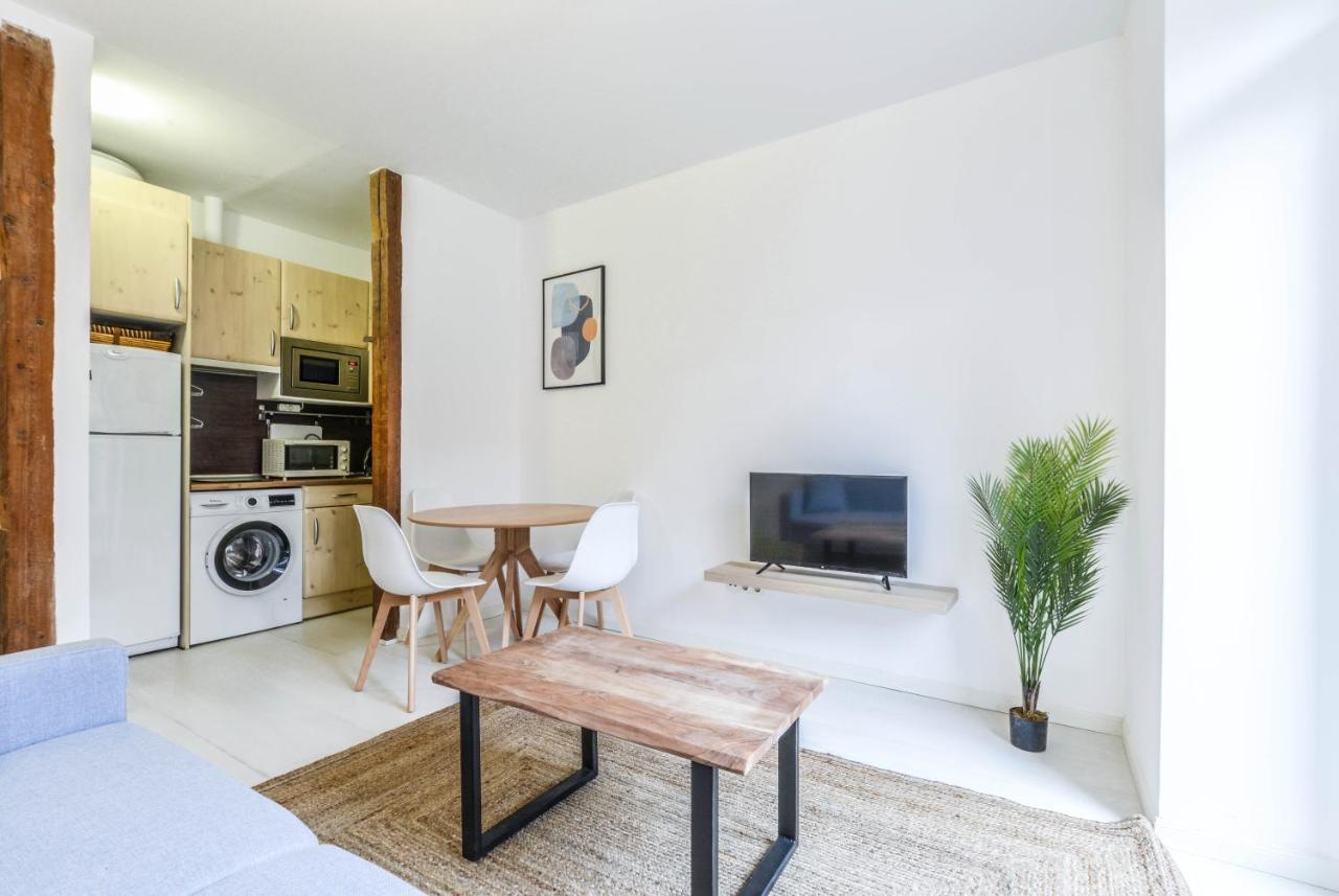Apartamento En Cava Baja Appartement Madrid Buitenkant foto