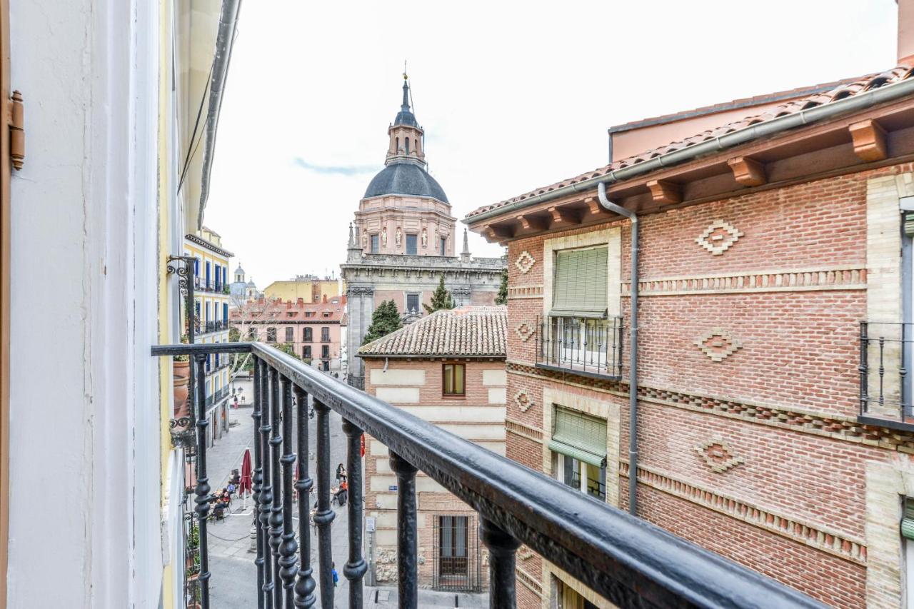 Apartamento En Cava Baja Appartement Madrid Buitenkant foto